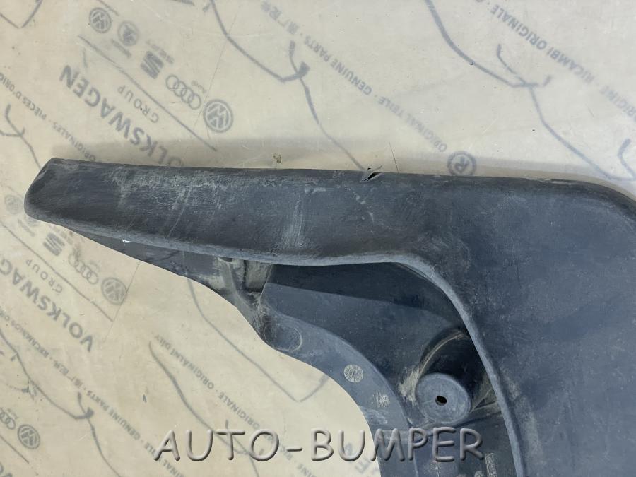 Ford Focus 3 2011- Брызговик задний правый BM5JN28370AA